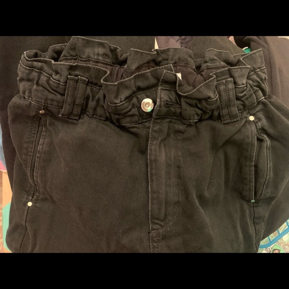 Zara Bagging Jeans with Ruffle Waist - Picture 5 of 5